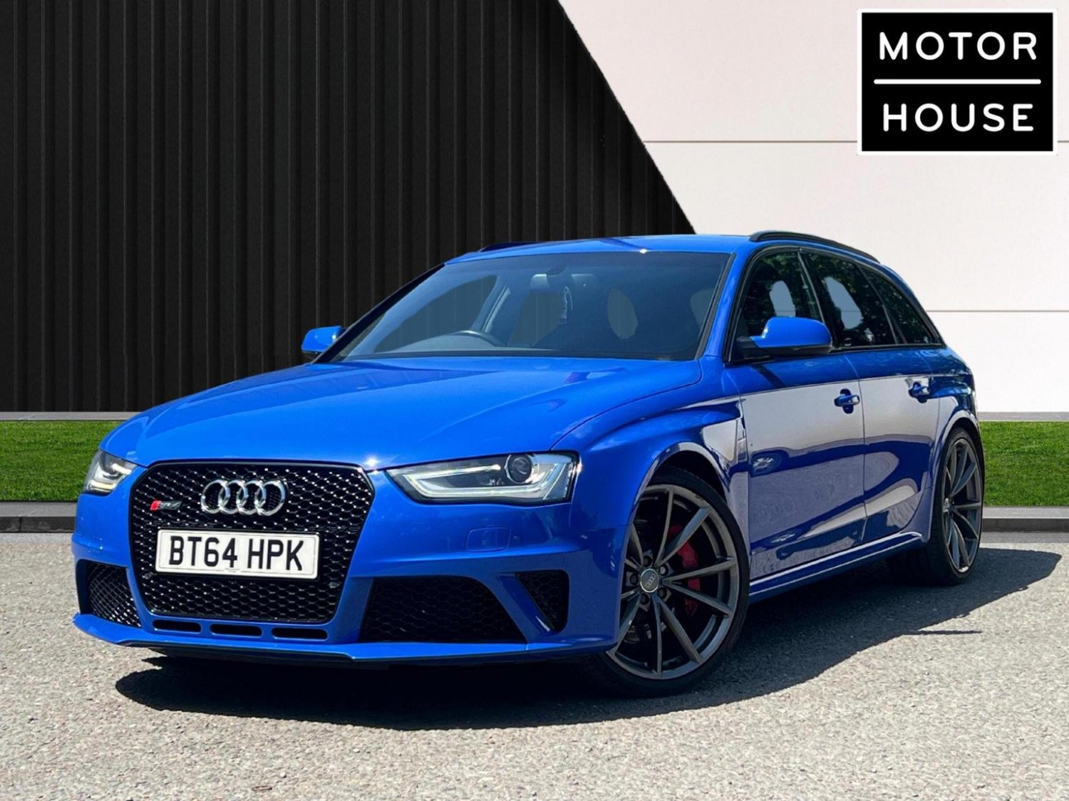 Audi RS4 Saloon