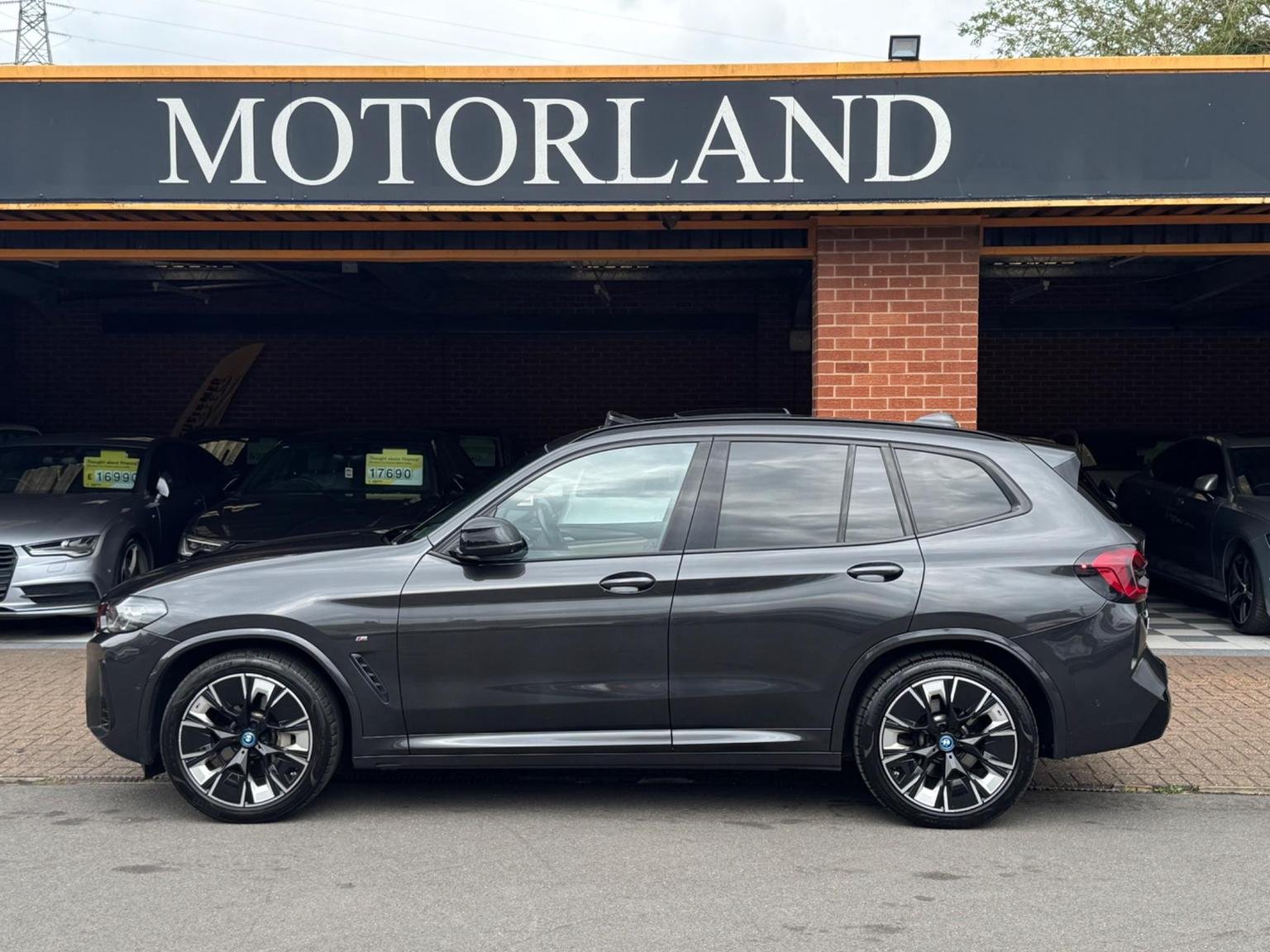 BMW ix3