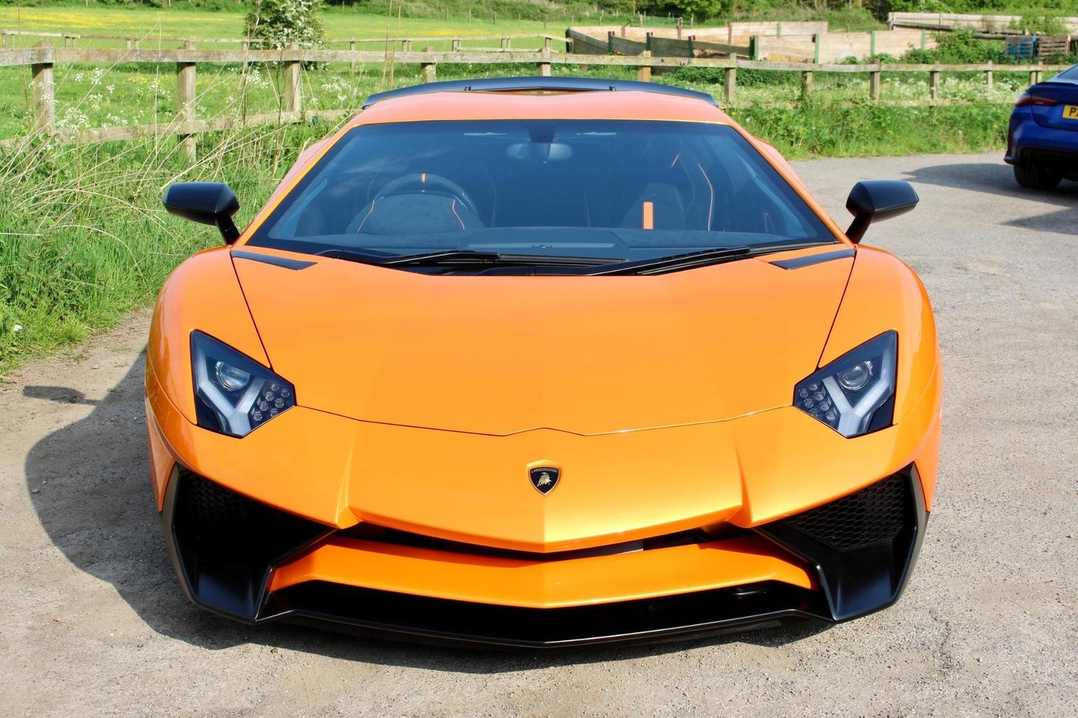 Lamborghini Aventador
