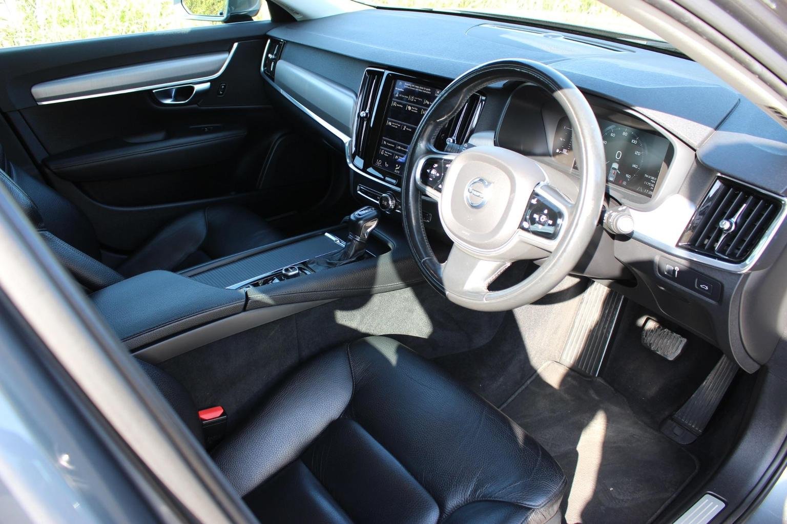 Volvo V90