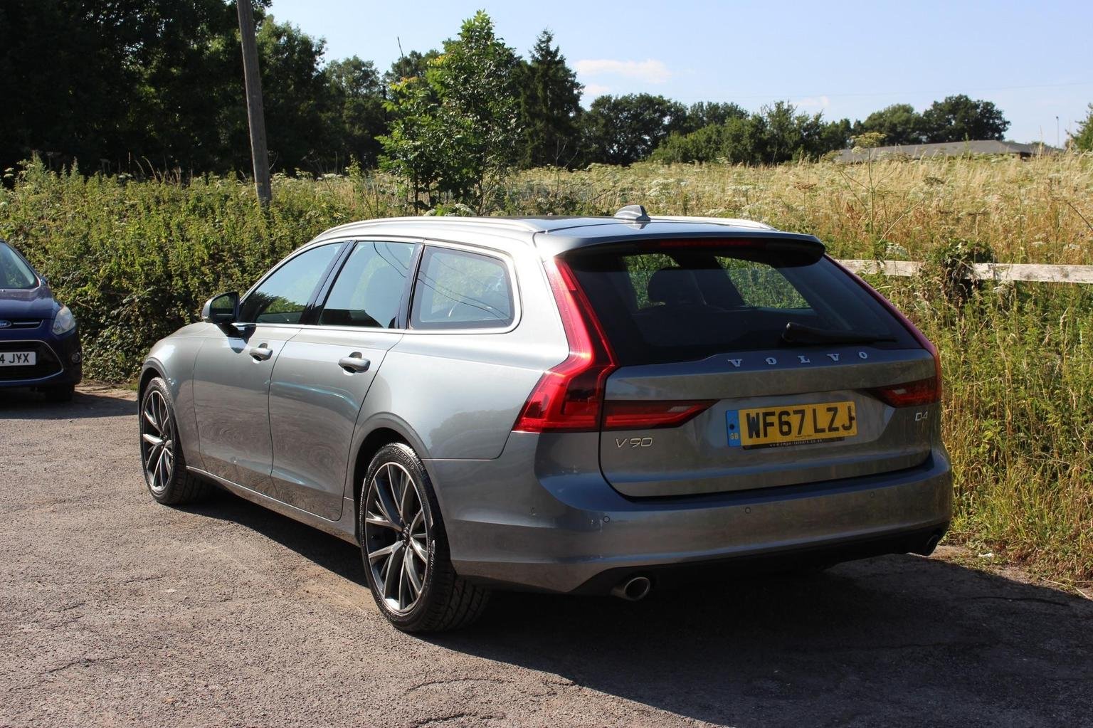 Volvo V90