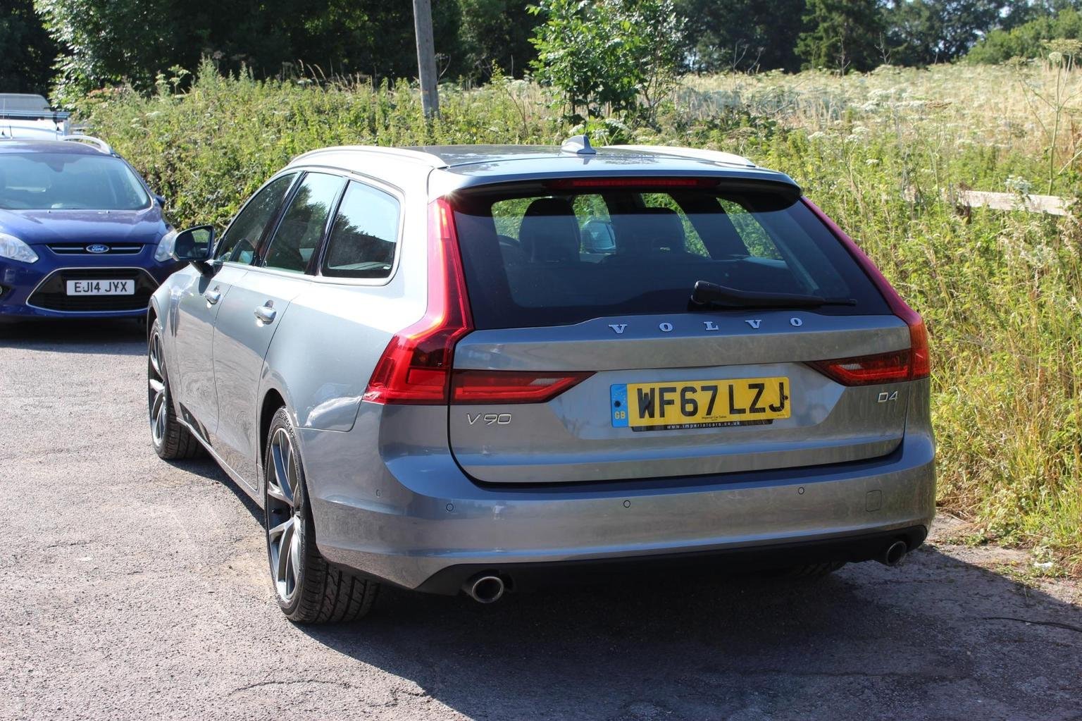Volvo V90
