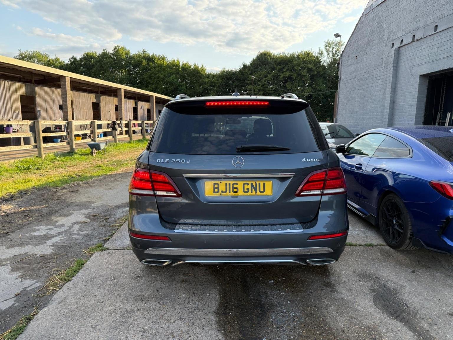 Mercedes Benz GLE-CLASS