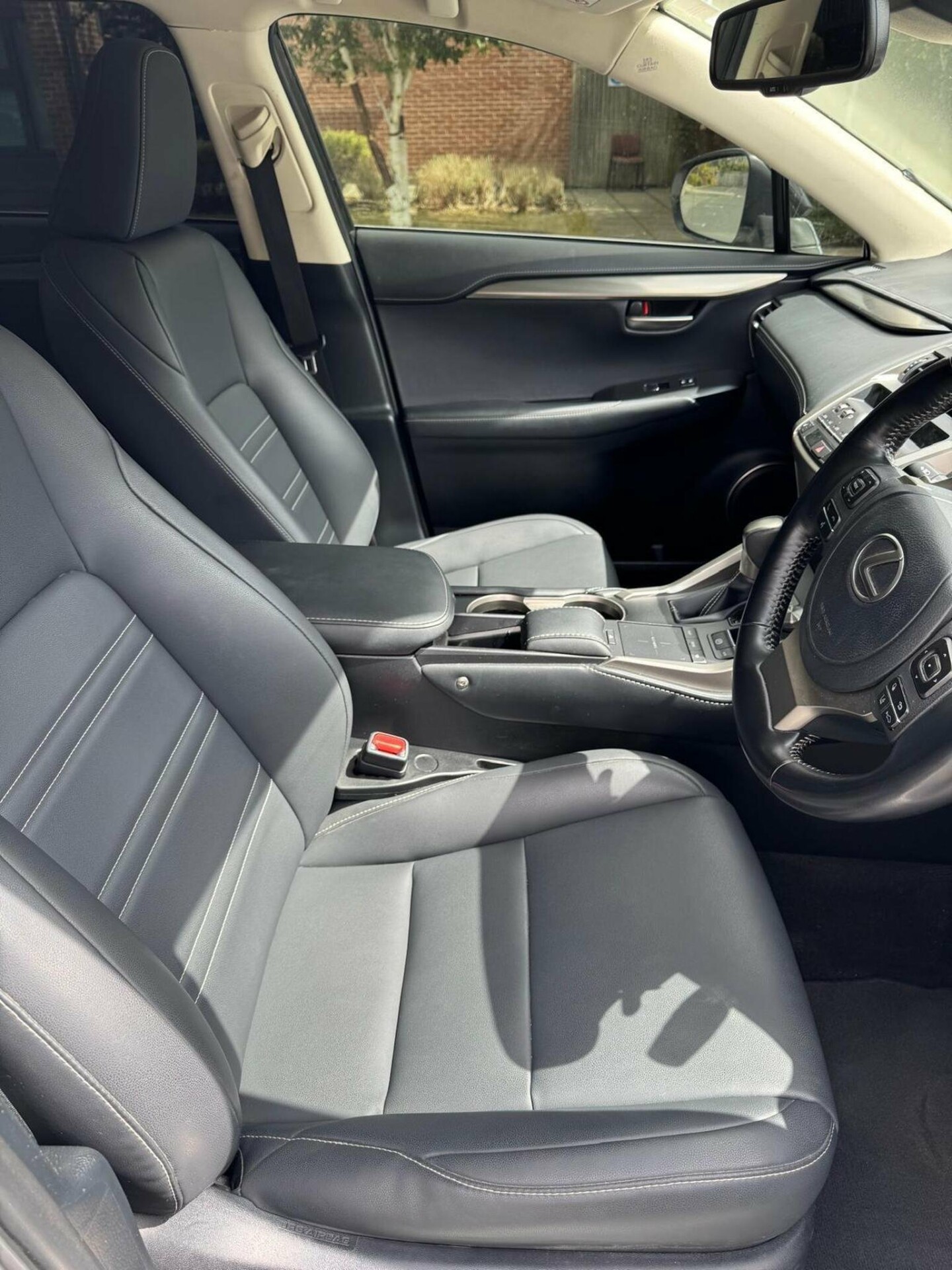 Lexus NX 300h