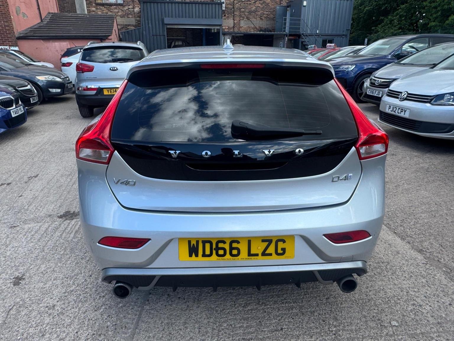Volvo V40