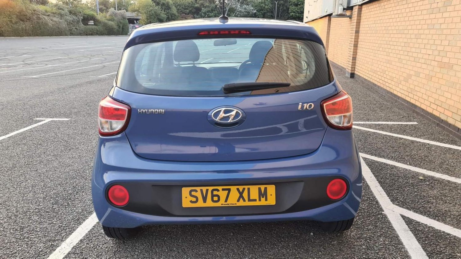 Hyundai i10