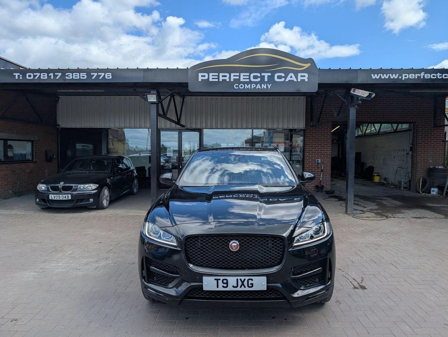 Jaguar F Pace