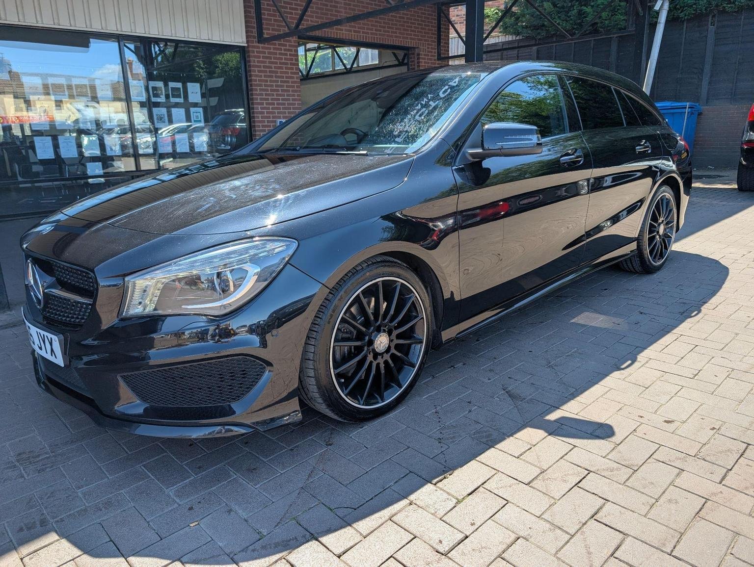 Mercedes Benz CLA
