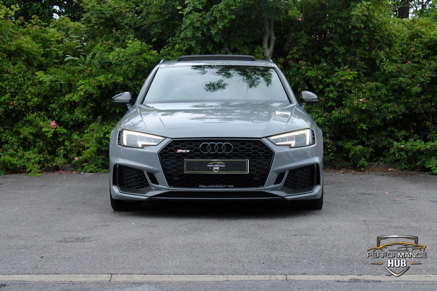 Audi RS4 Saloon