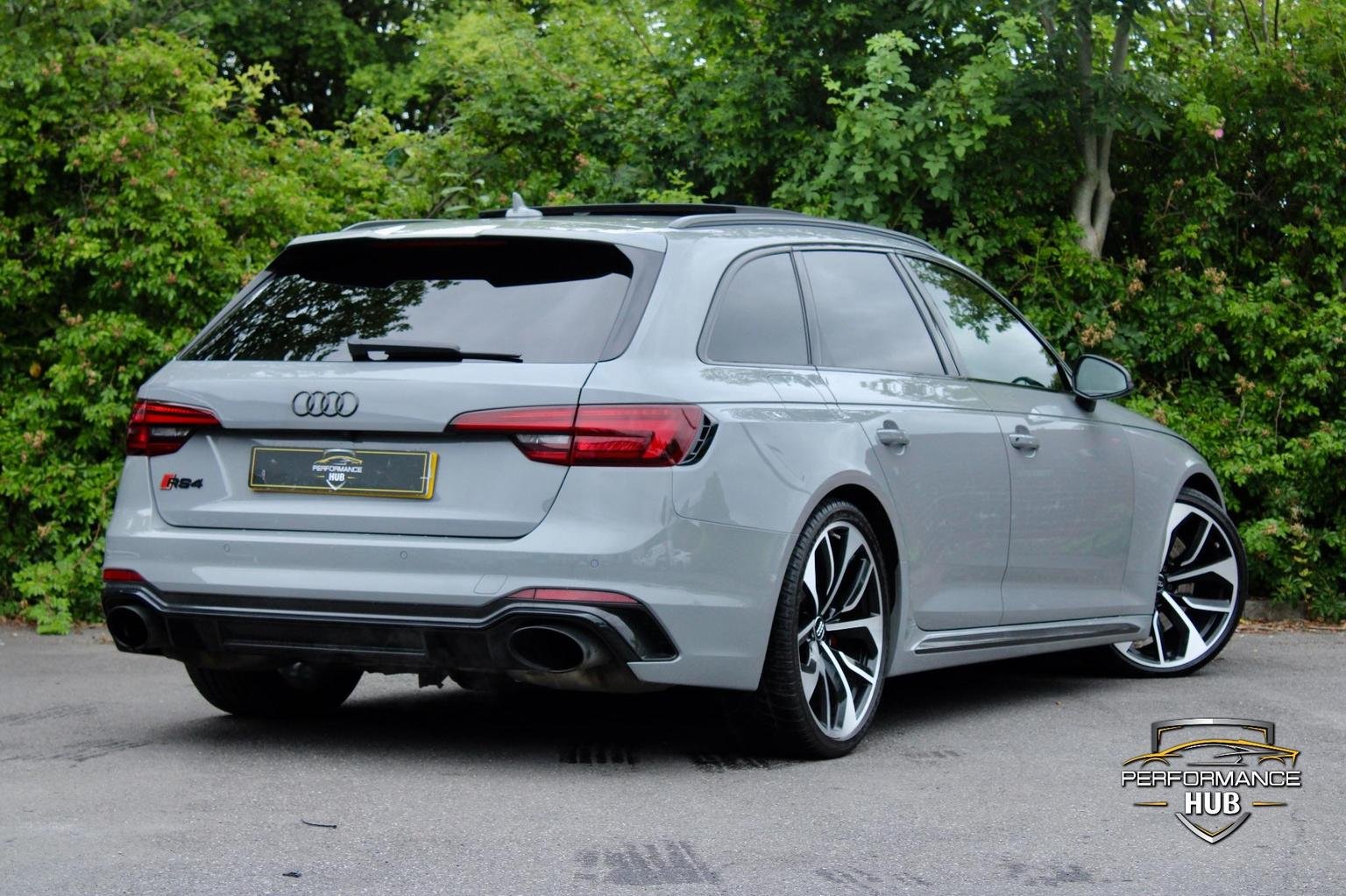 Audi RS4 Saloon