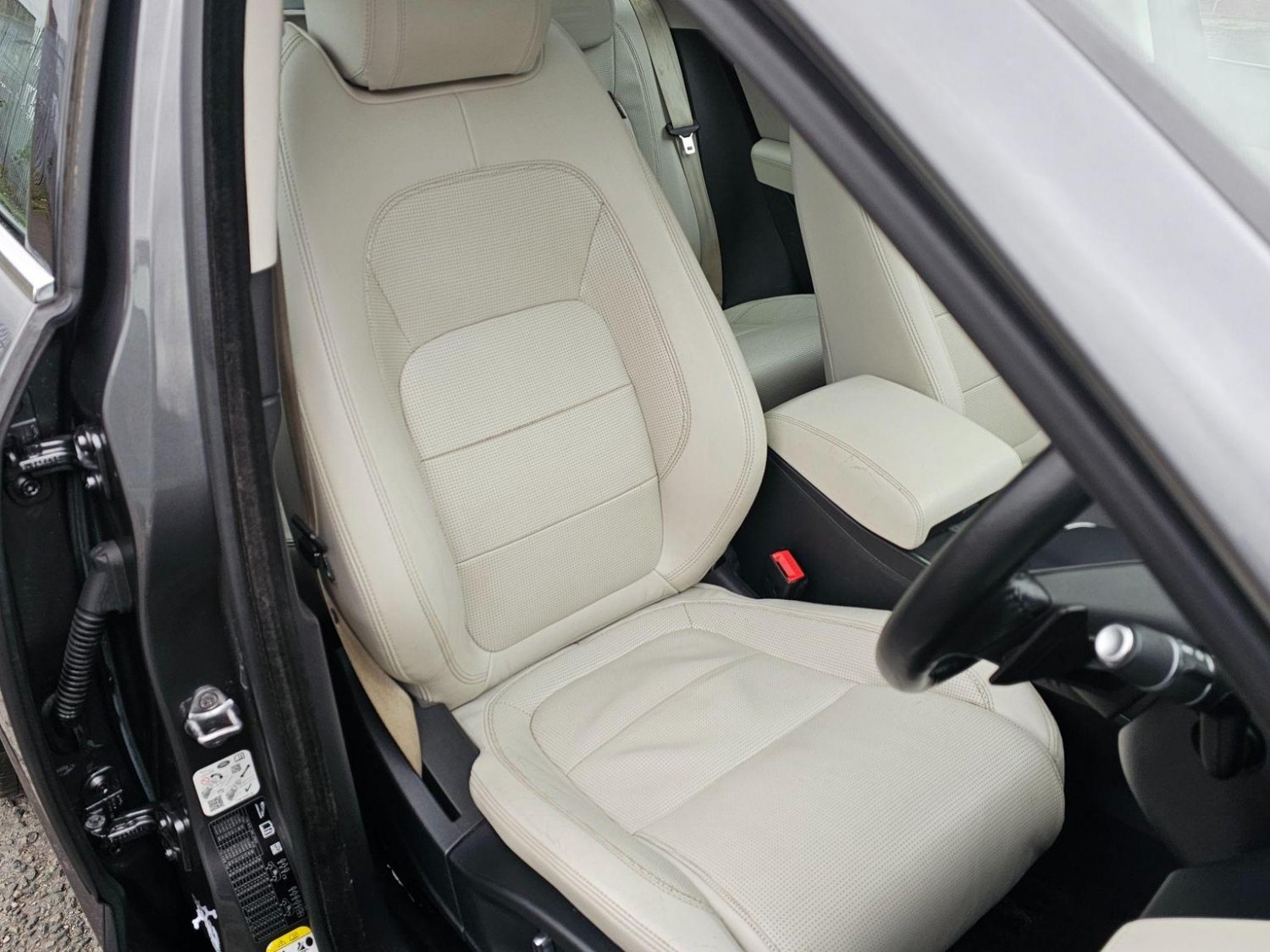 Jaguar E Pace
