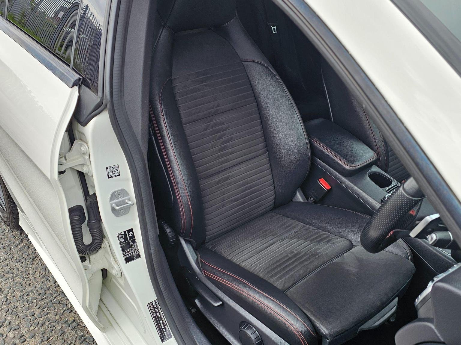 Mercedes Benz CLA