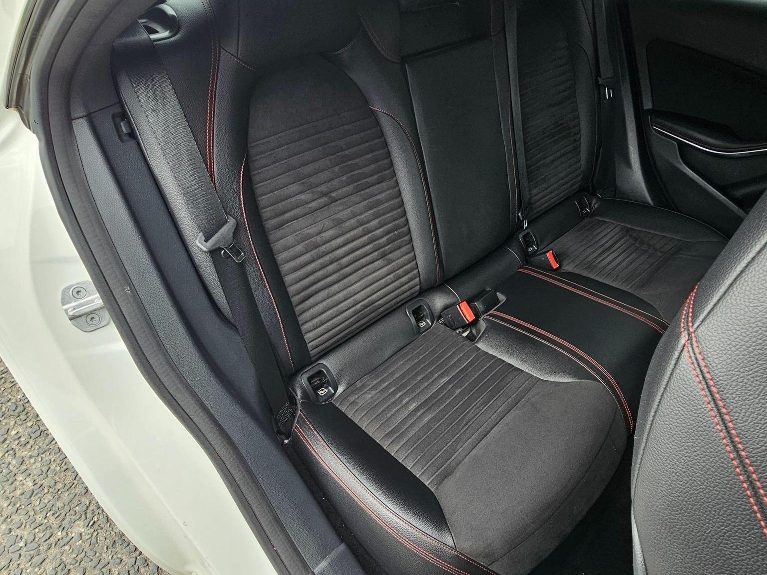 Mercedes Benz CLA