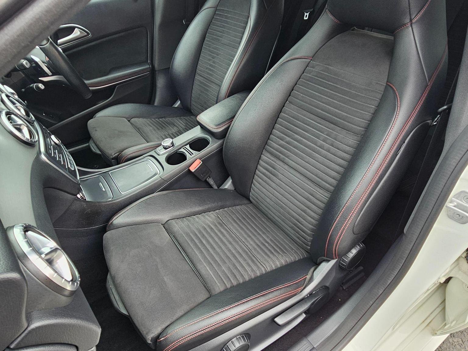 Mercedes Benz CLA