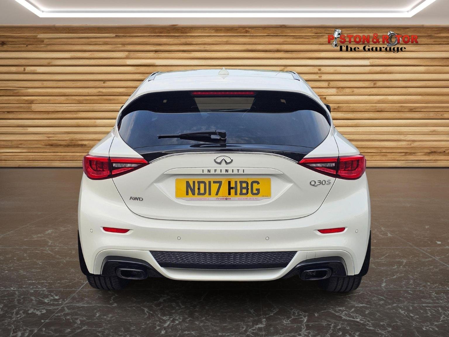 Infiniti Q30