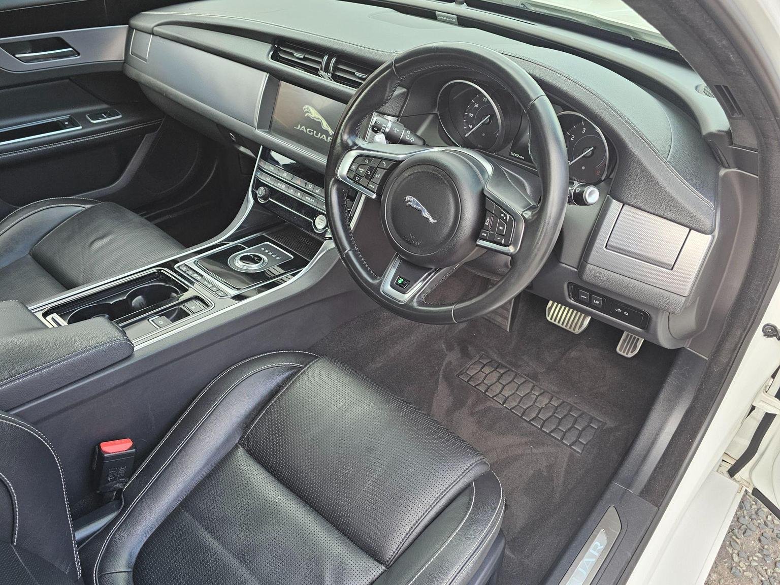 Jaguar XF