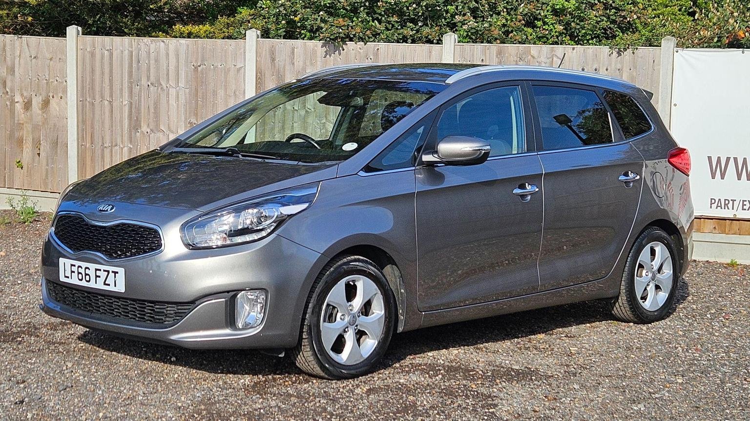 Kia Carens