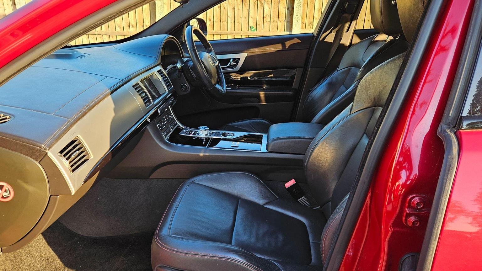 Jaguar XF