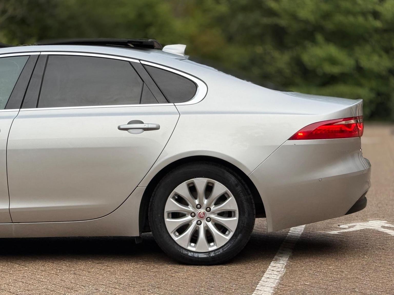 Jaguar XF