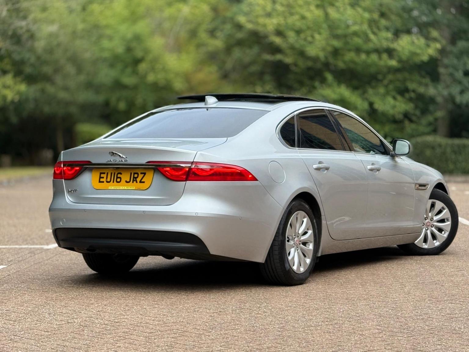 Jaguar XF