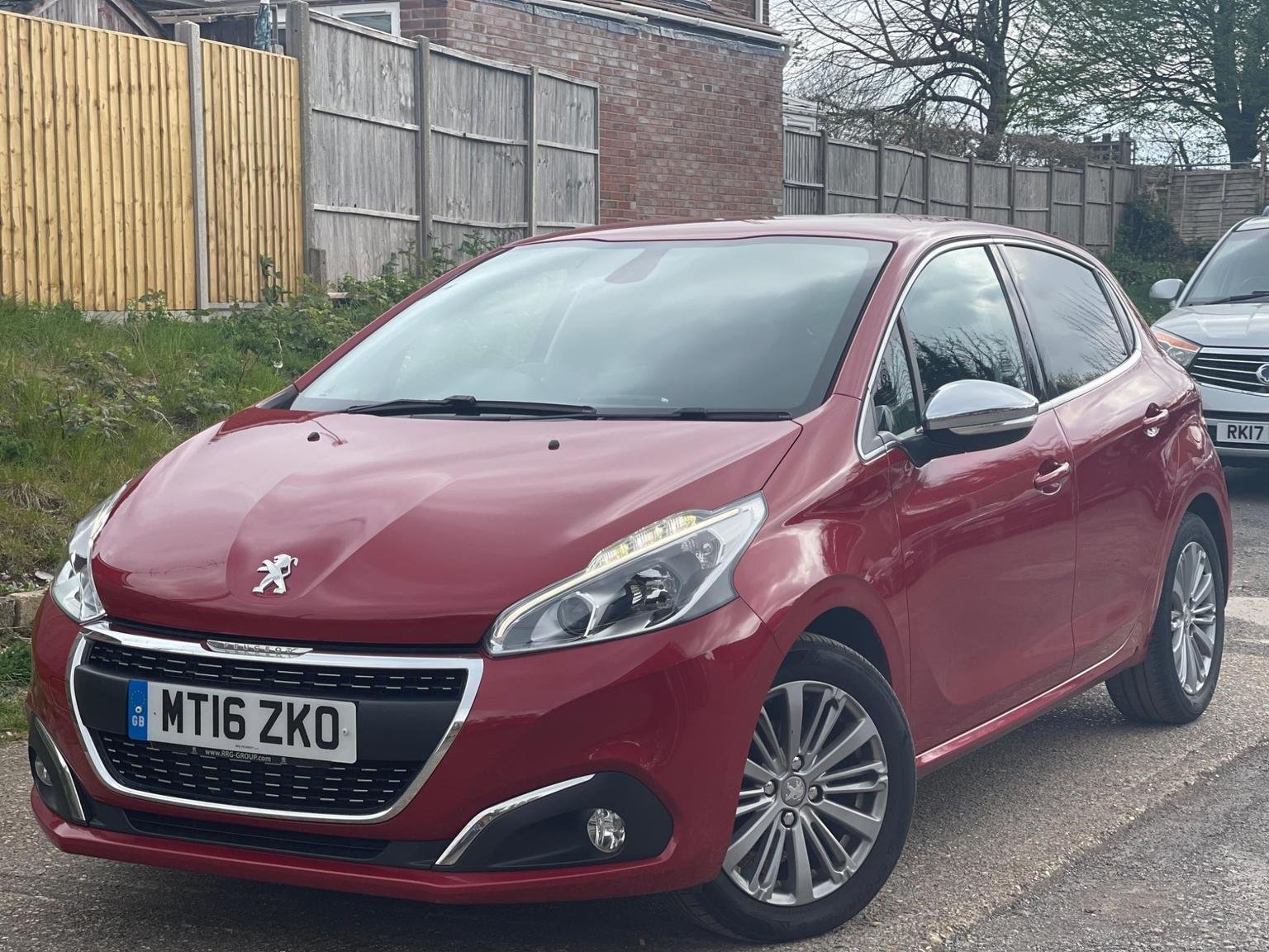 Peugeot 208