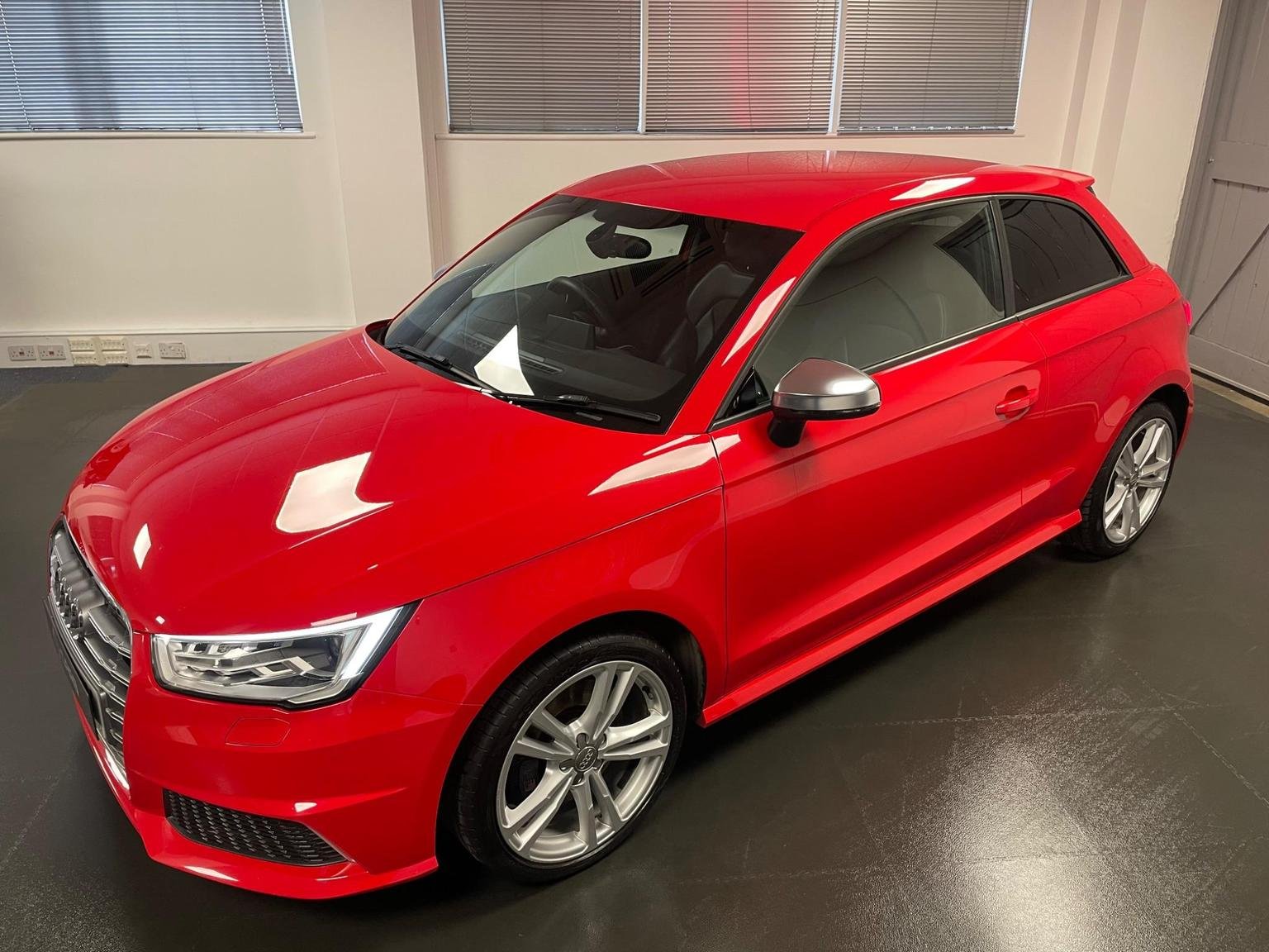 Audi S1