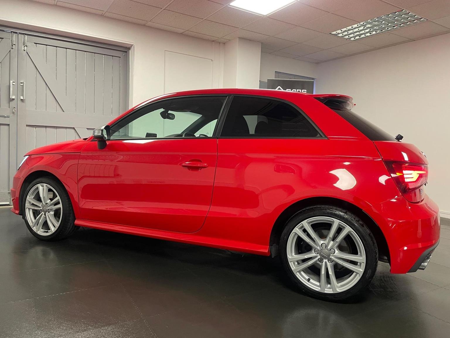Audi S1