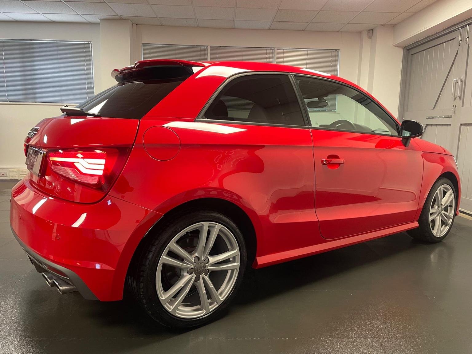 Audi S1