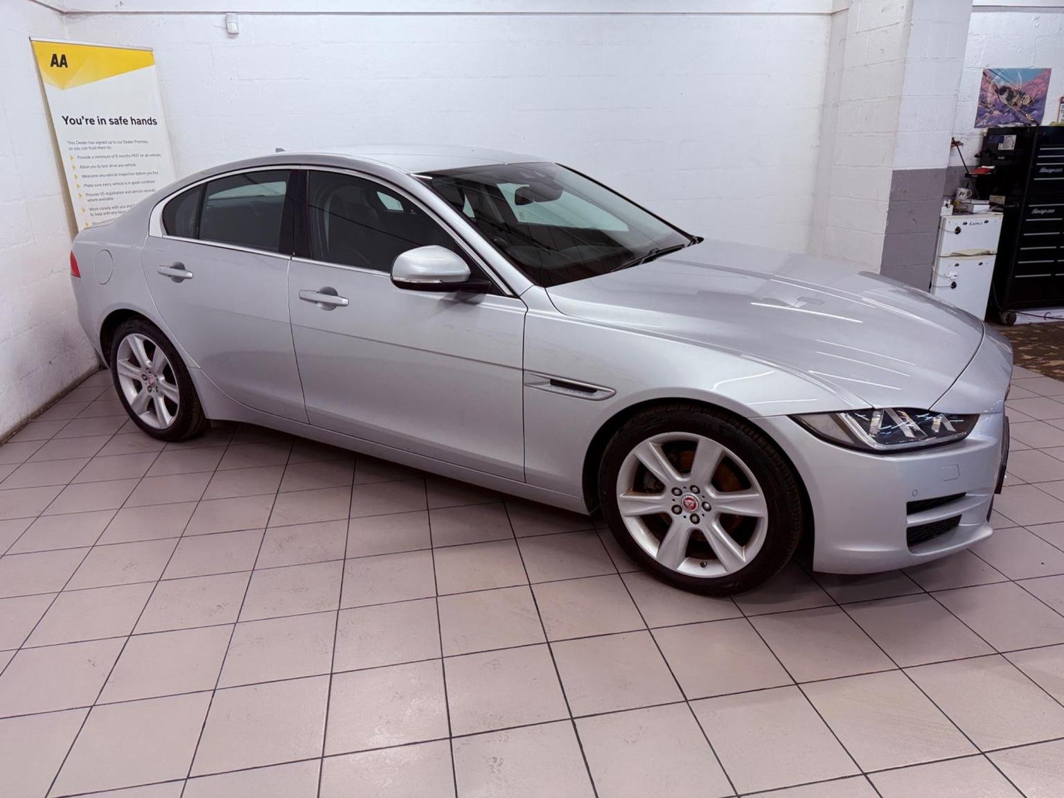Jaguar XE