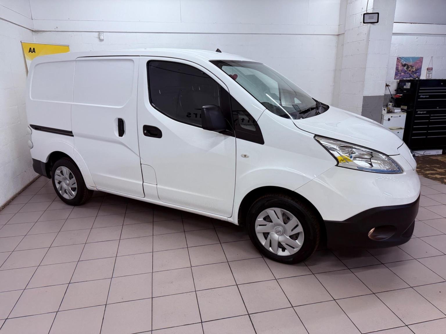 Nissan eNV200