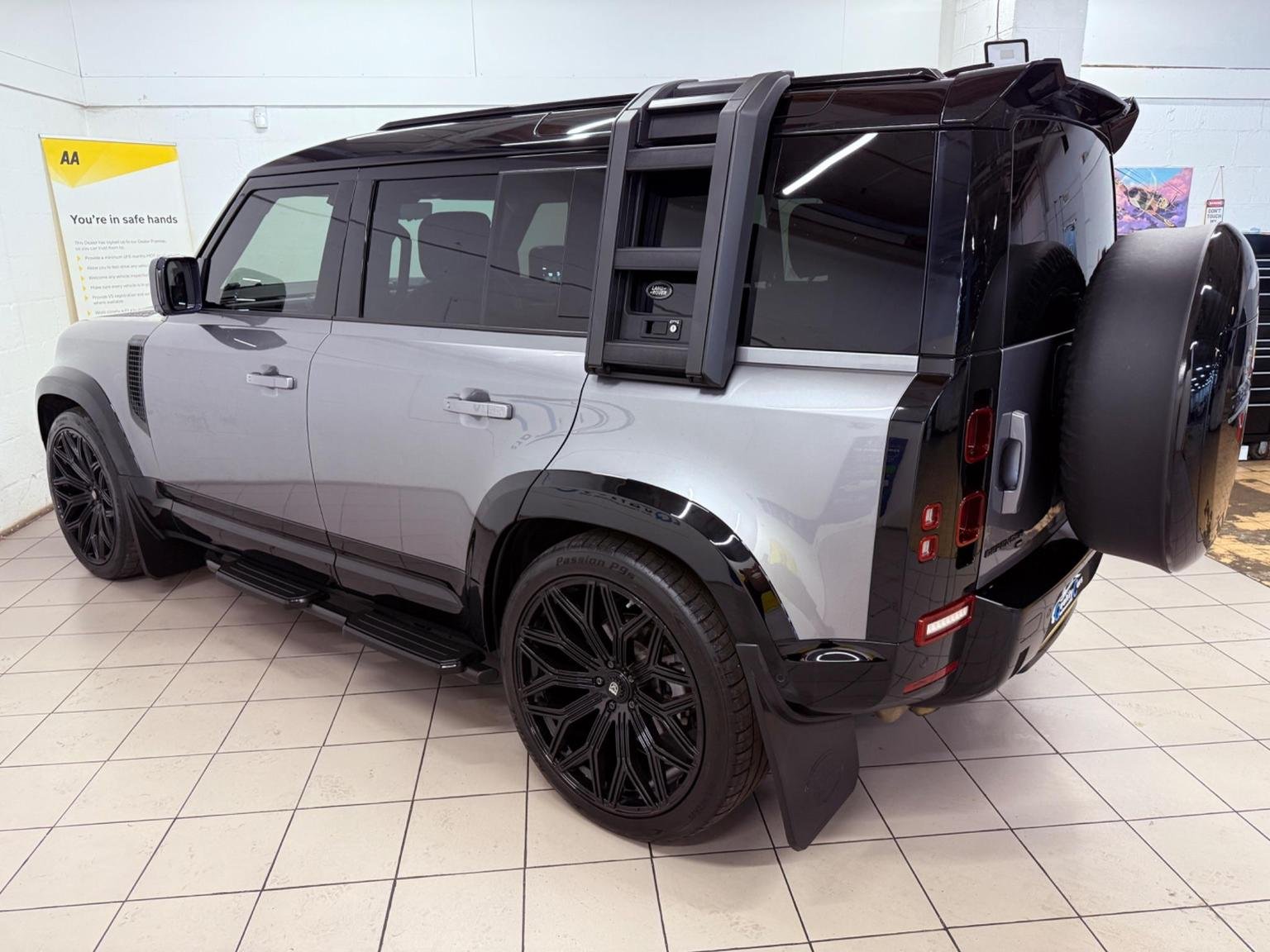 Land Rover 110