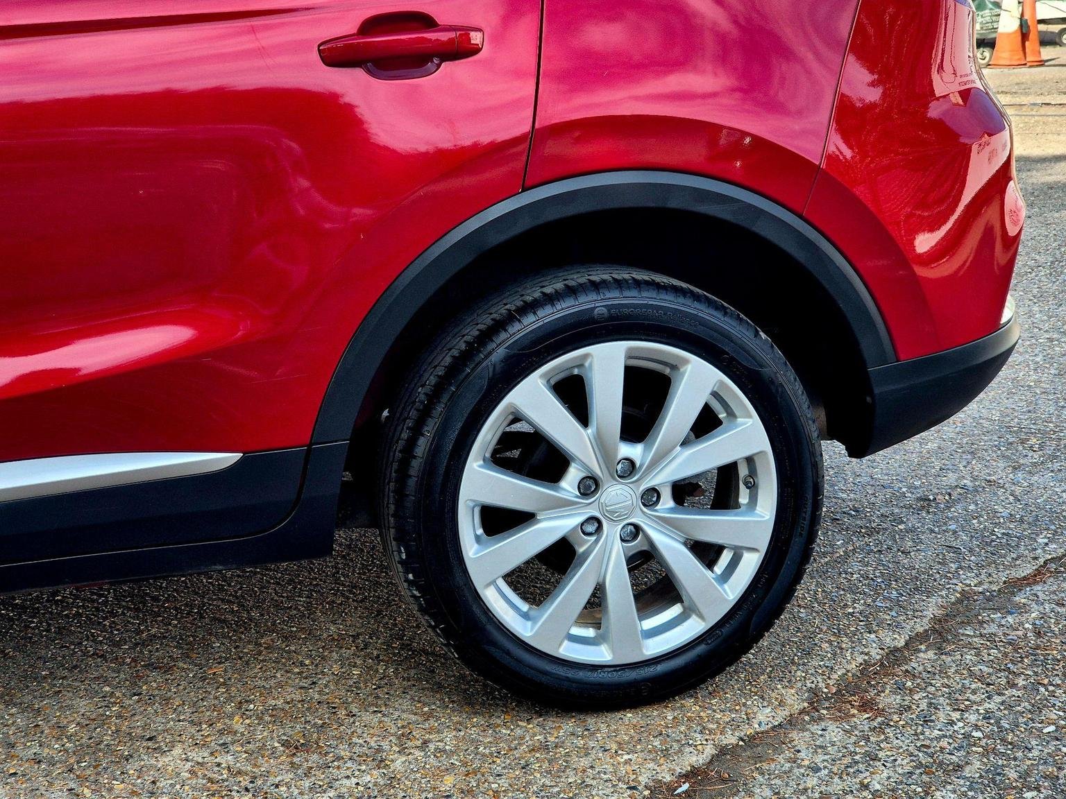 MG ZS