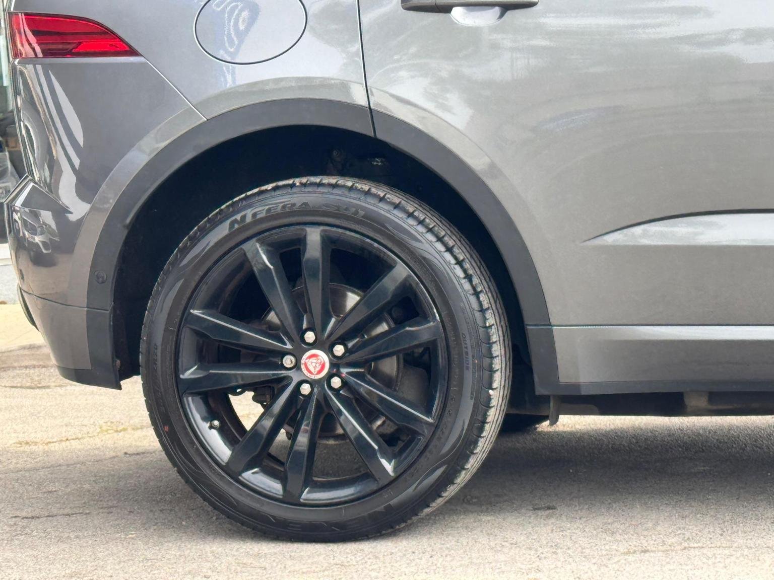 Jaguar E Pace