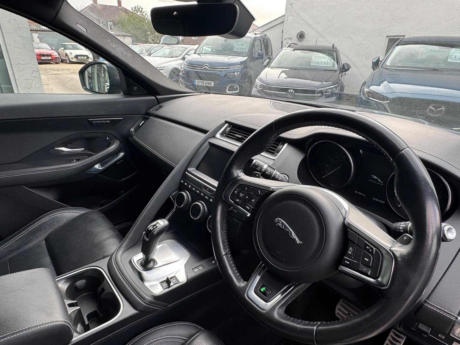 Jaguar E Pace