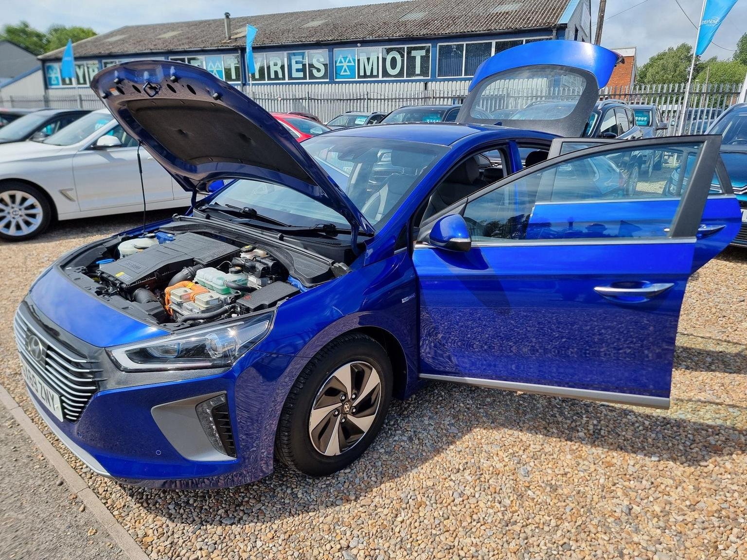 Hyundai IONIQ
