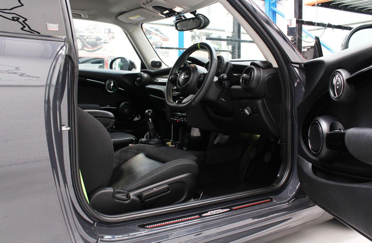 MINI Hatch