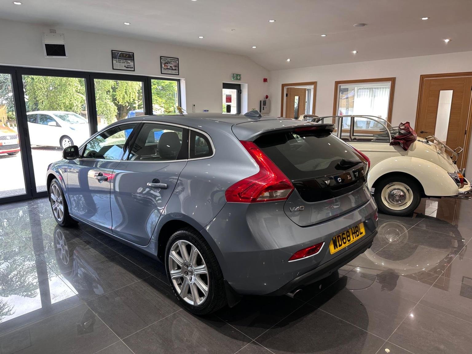 Volvo V40