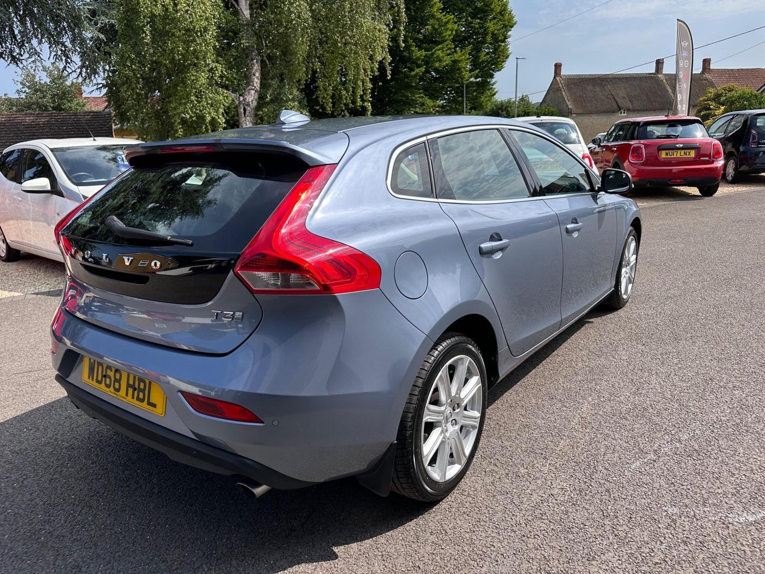 Volvo V40