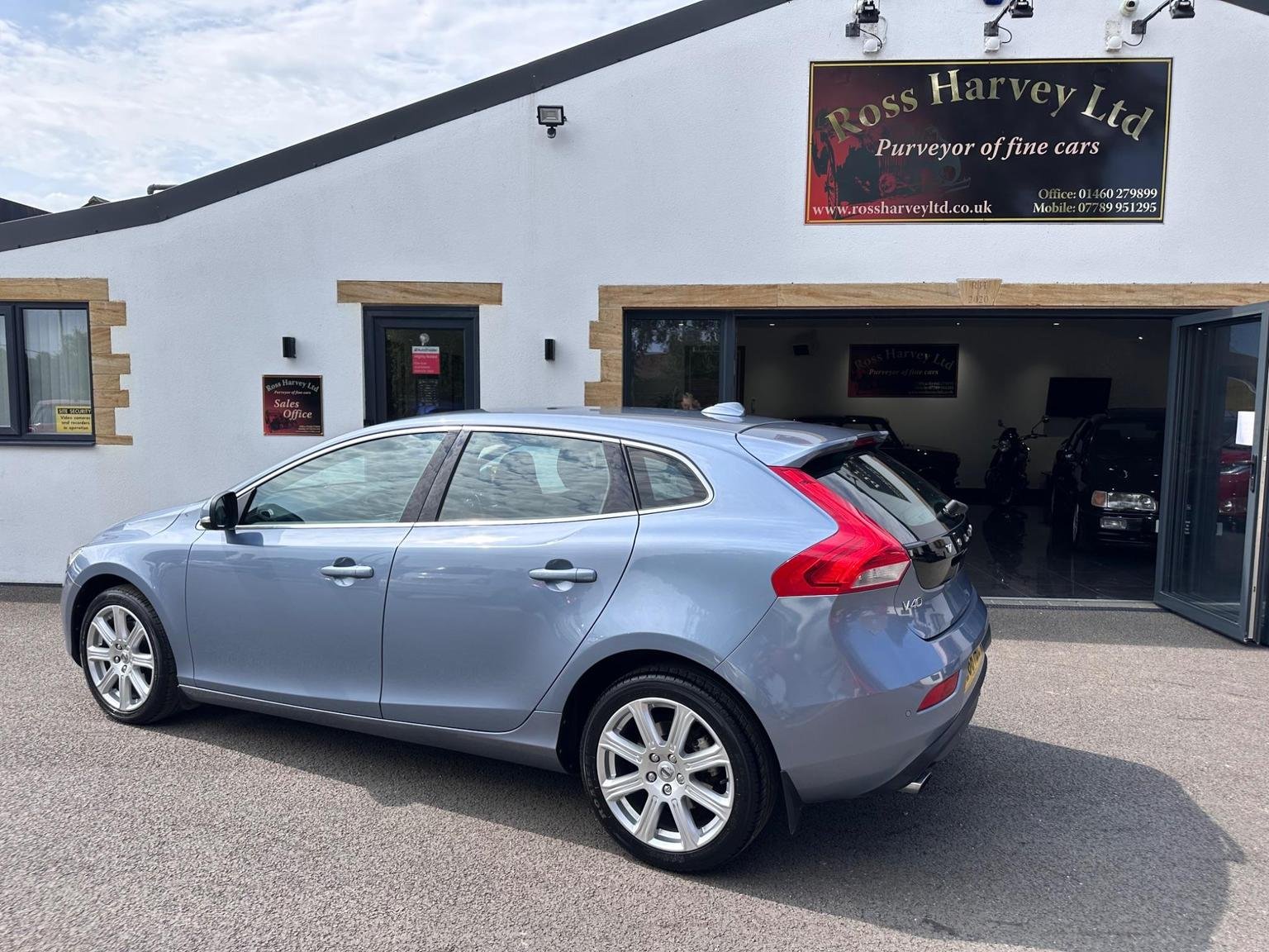Volvo V40