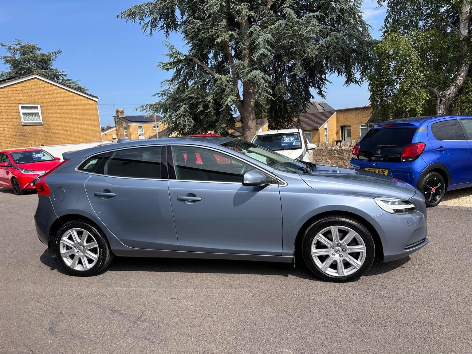 Volvo V40