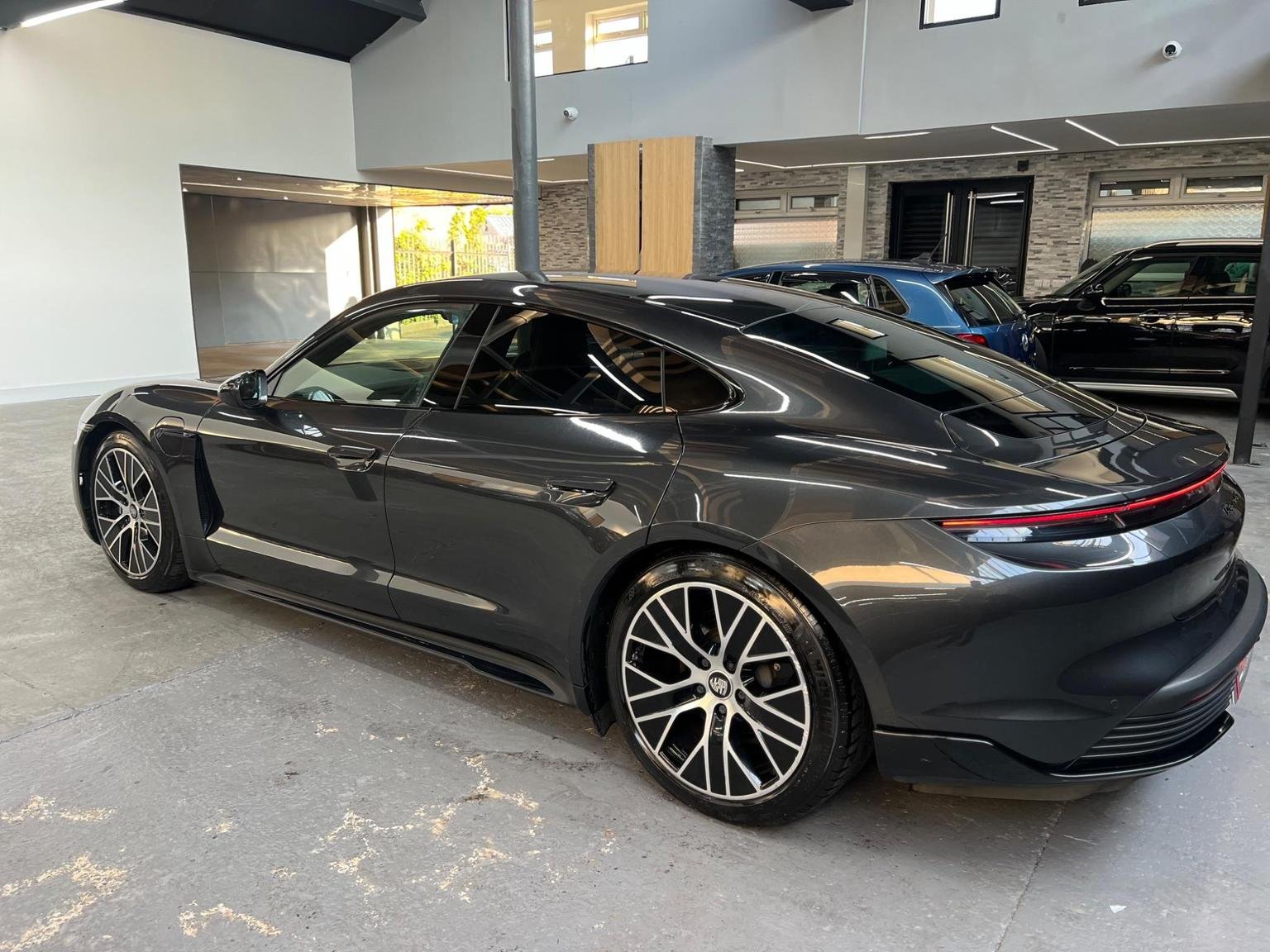 Porsche Taycan