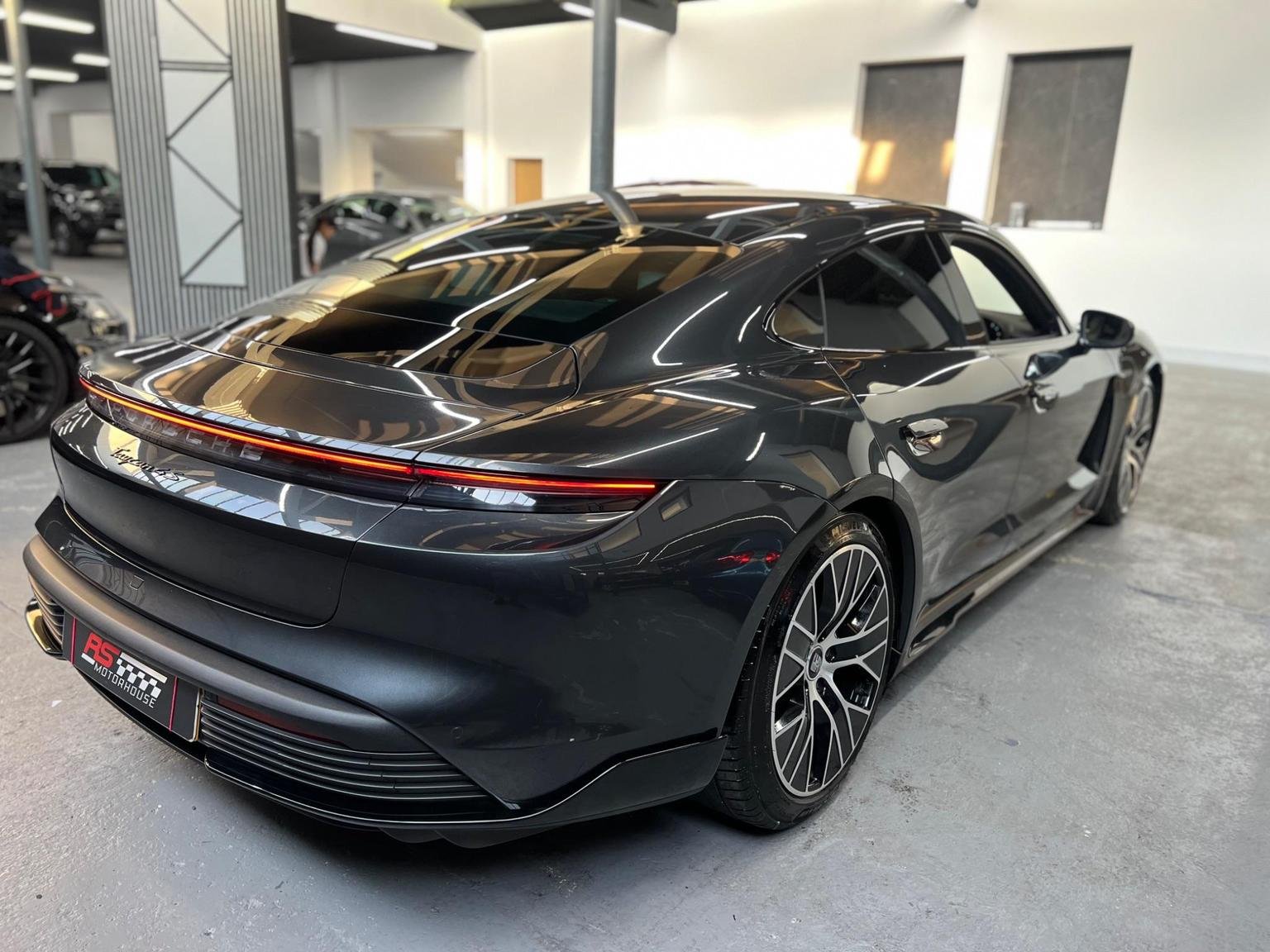 Porsche Taycan