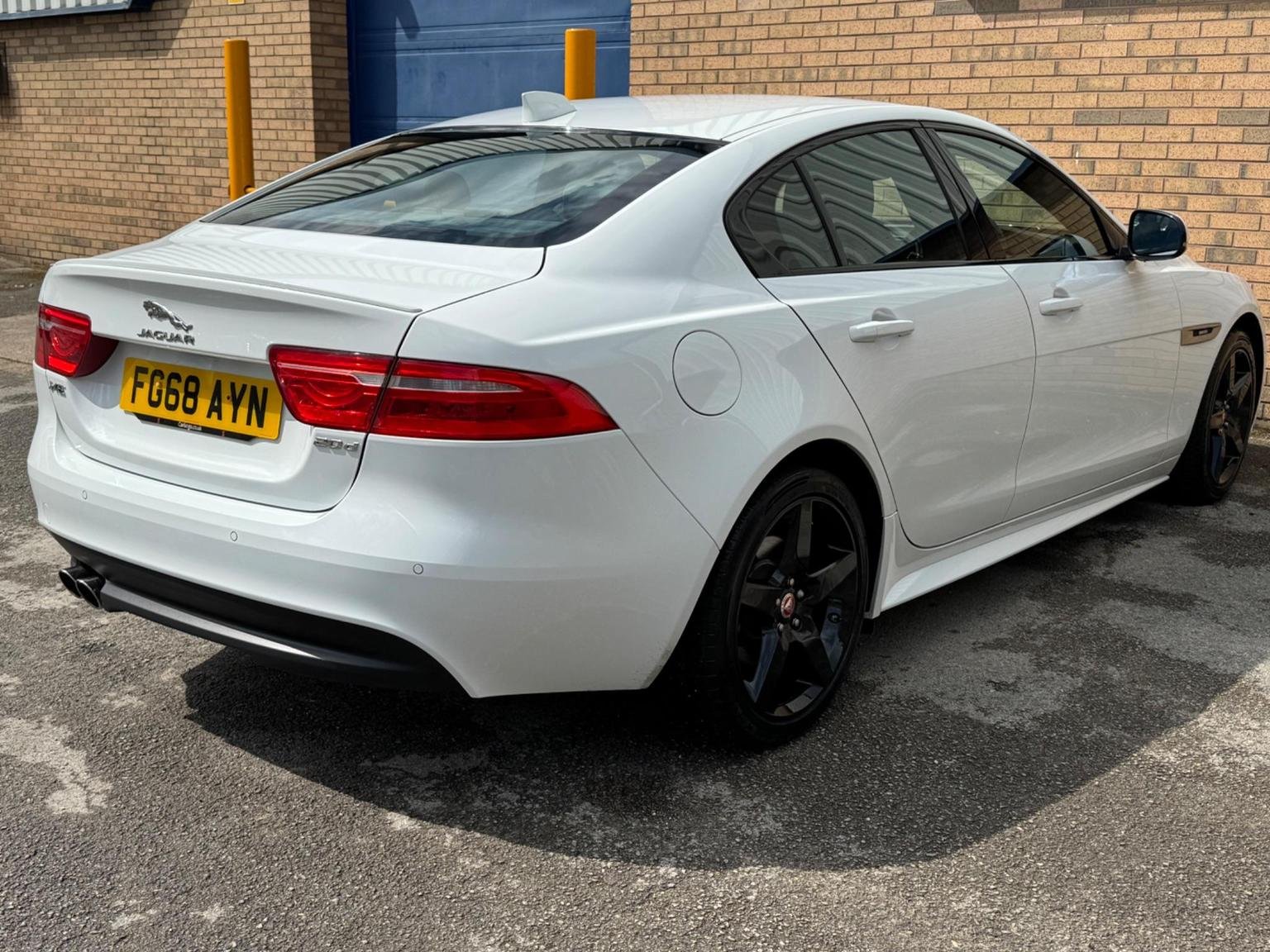 Jaguar XE
