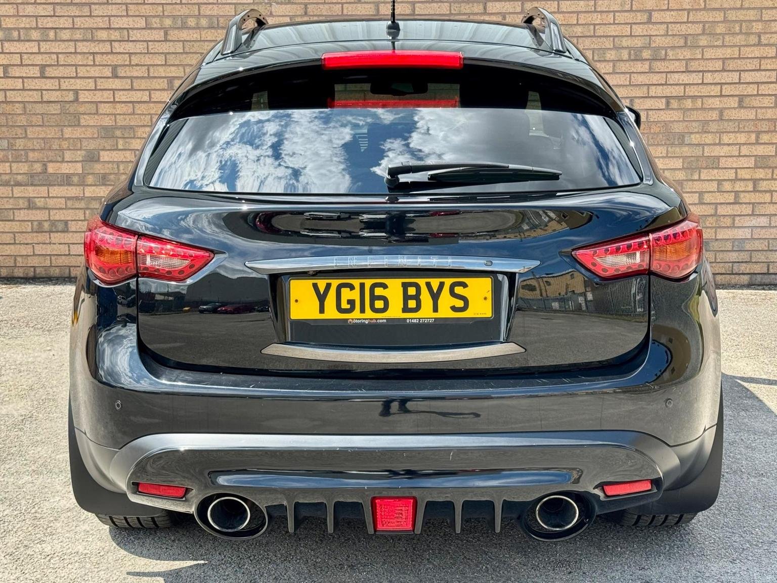 Infiniti QX70