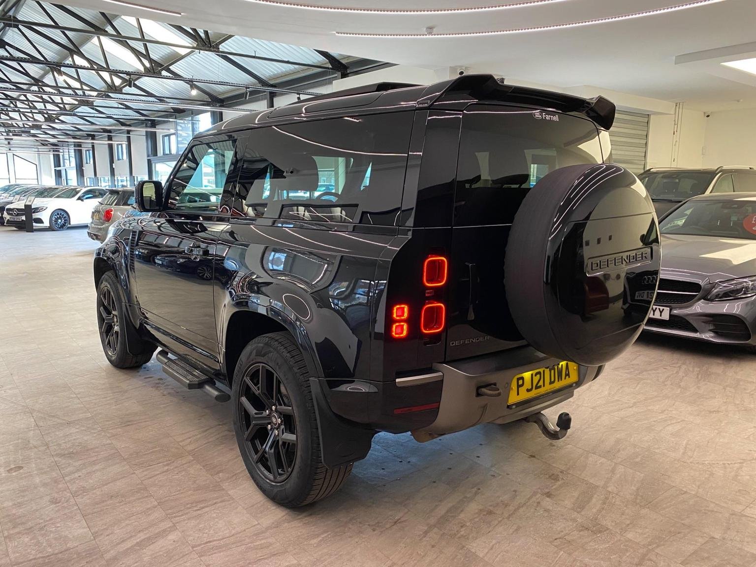 Land Rover 90