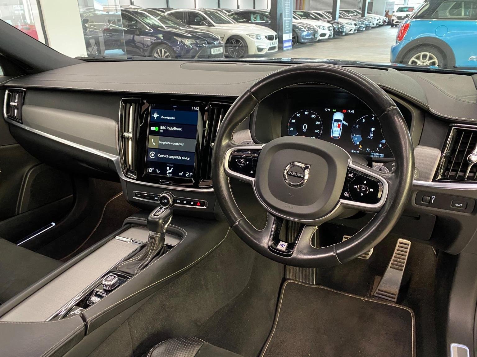 Volvo V90