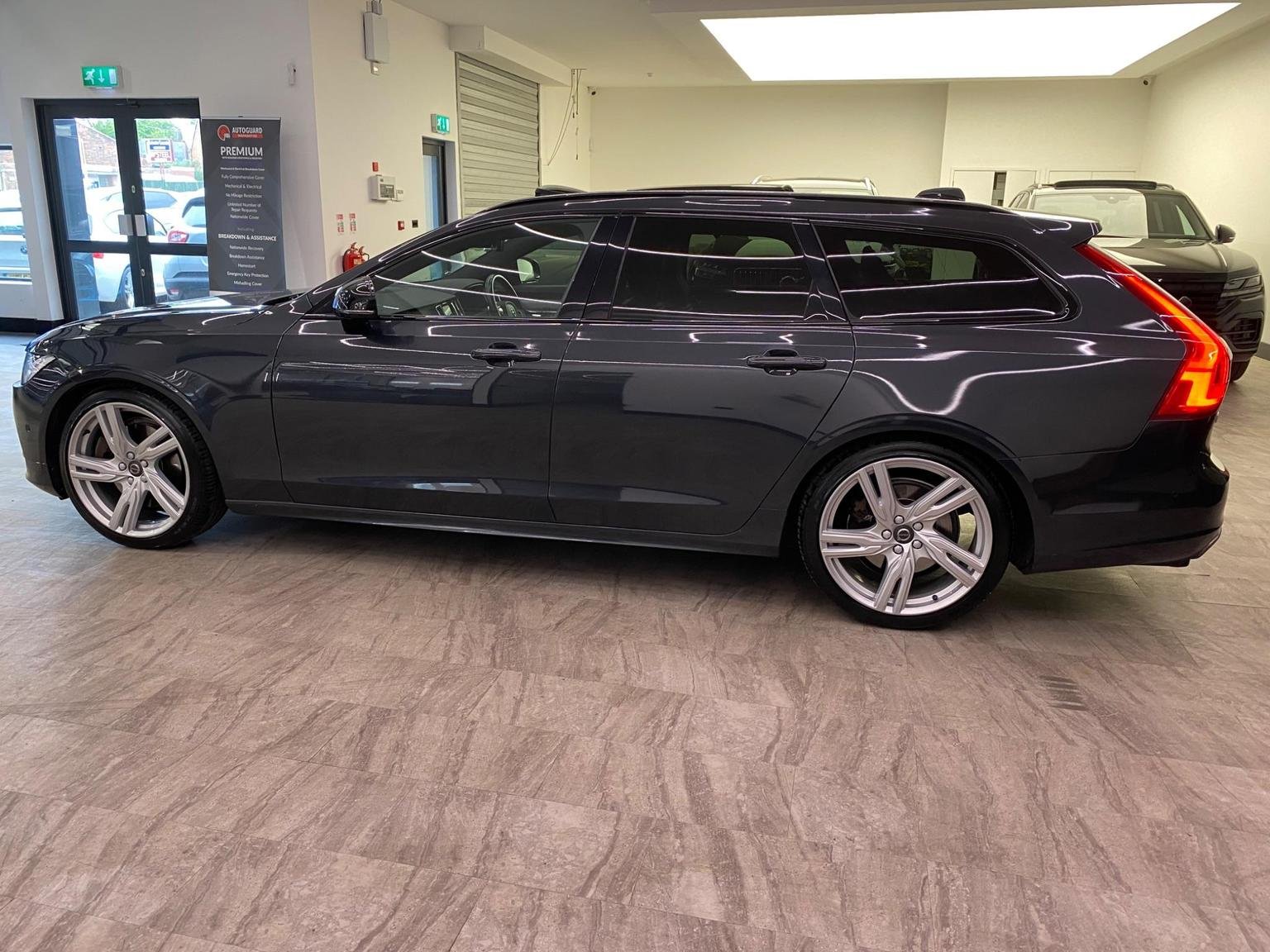 Volvo V90