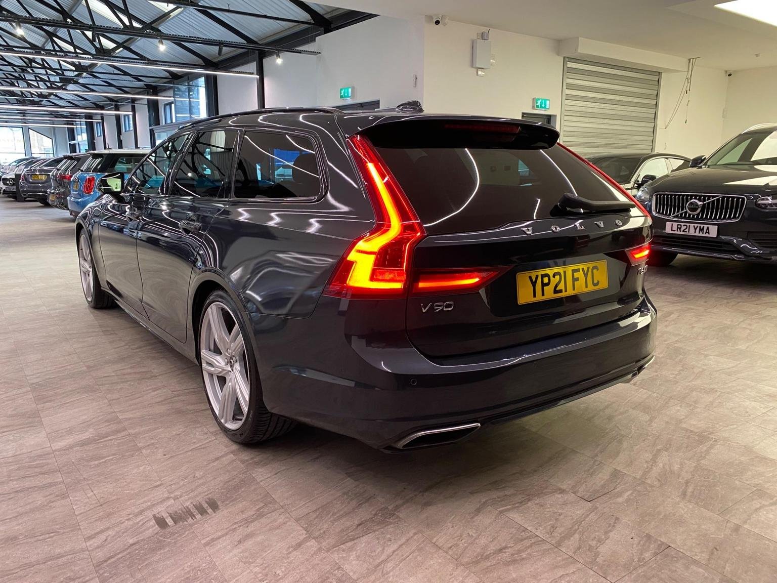 Volvo V90