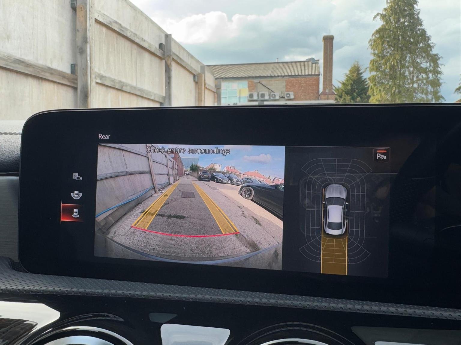Mercedes Benz CLA