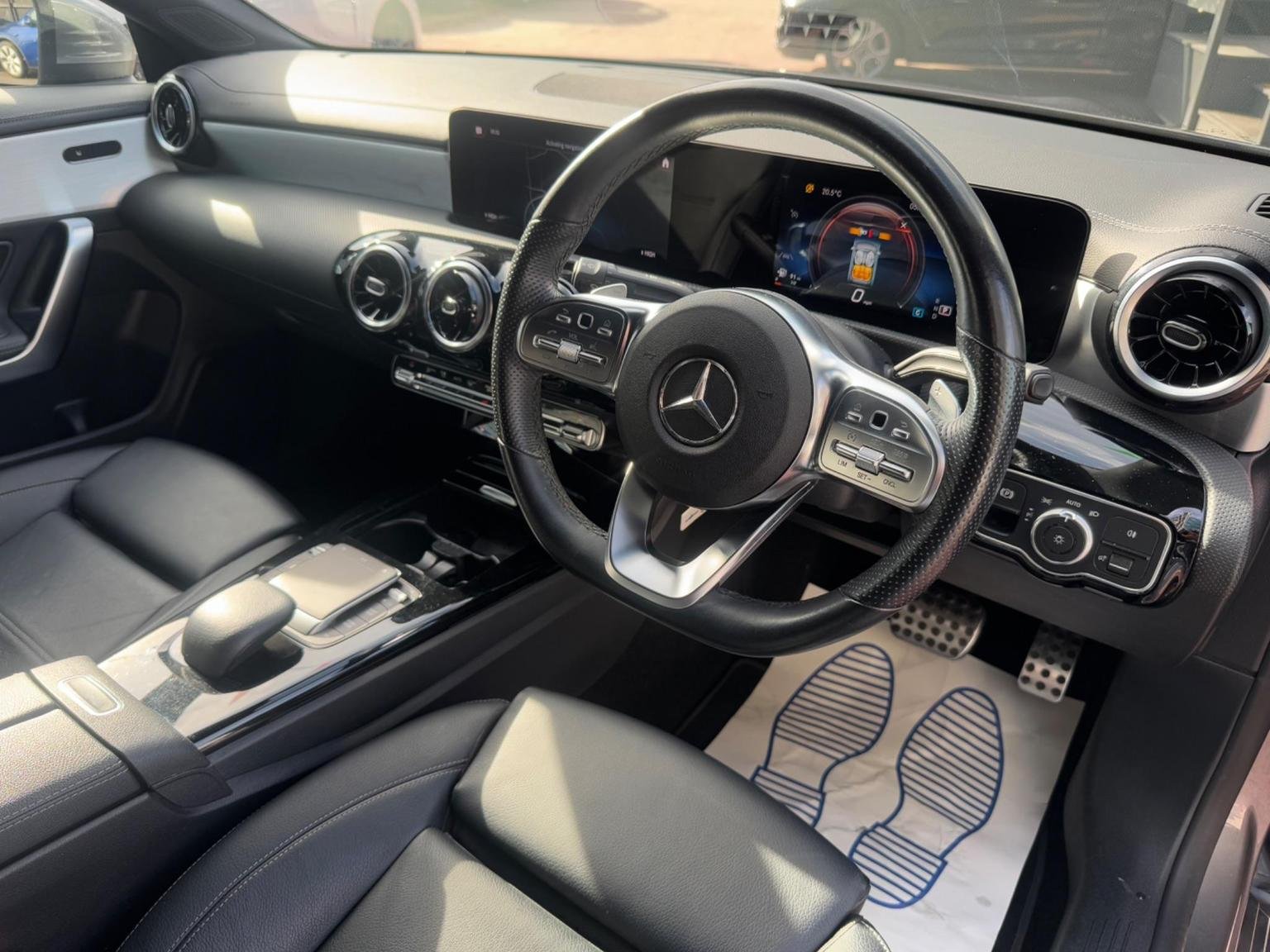 Mercedes Benz CLA